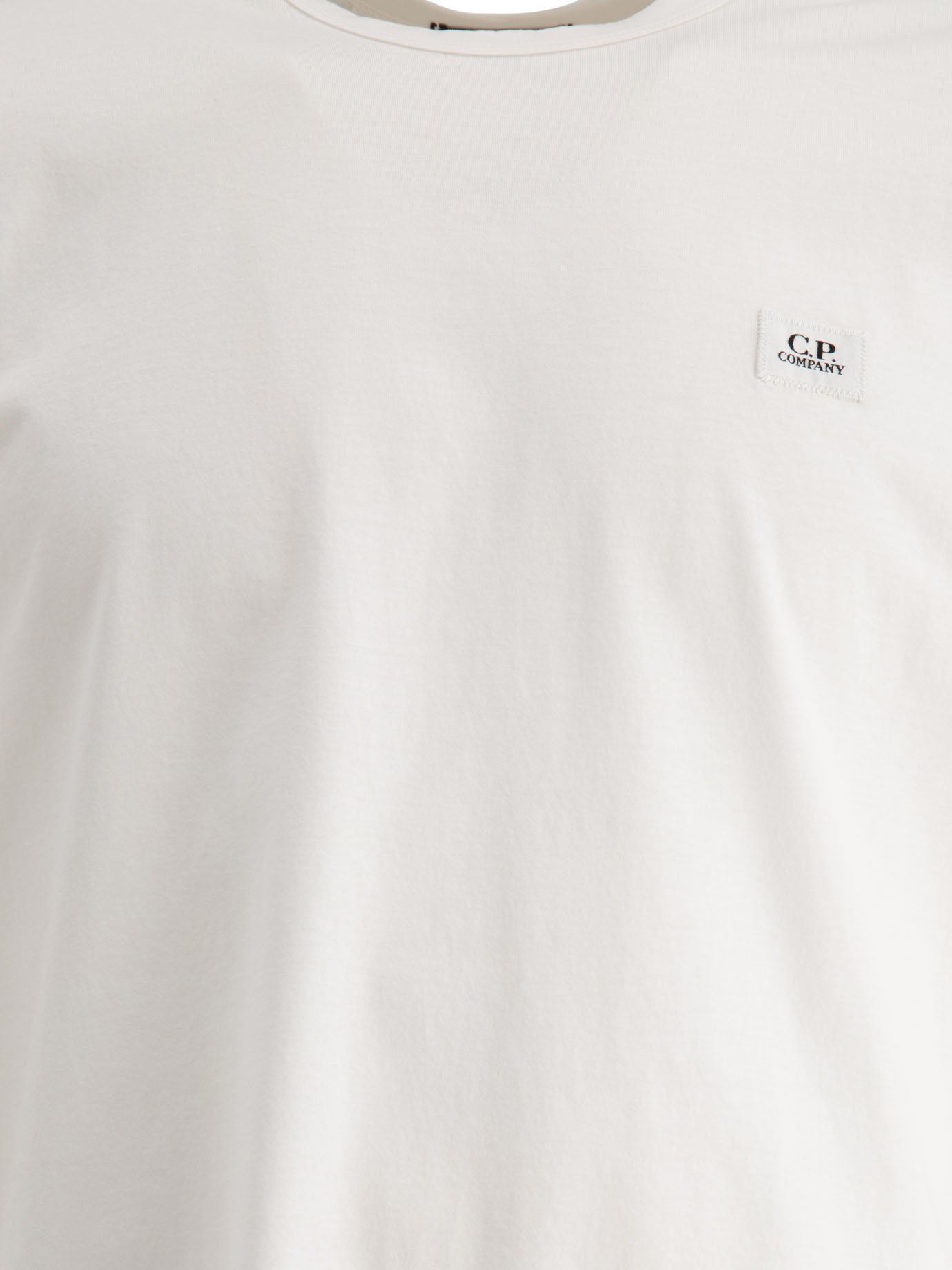 C.P. COMPANY White T-shirt with logo patch